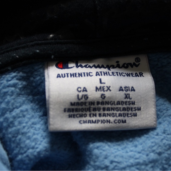 CHAMPION Men's University of North Carolina Embroidered Logo Hoodie - Picture 4 of 4